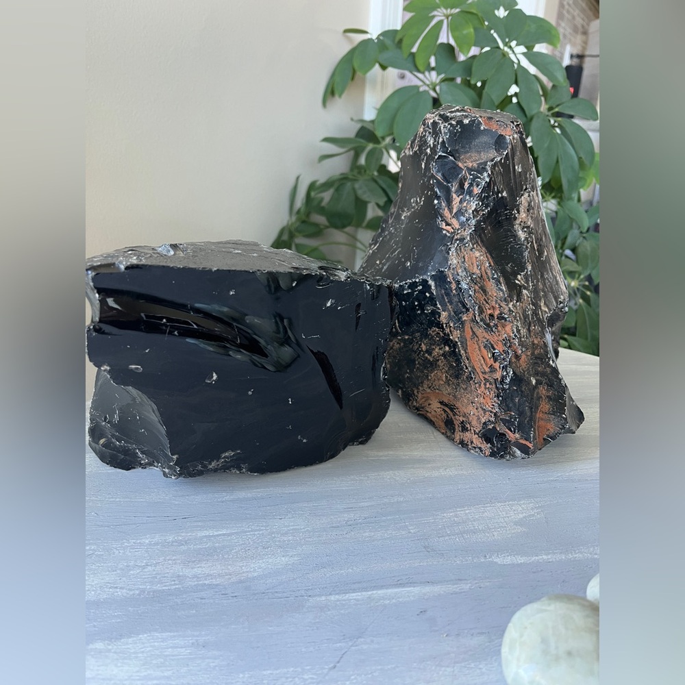 Black obsidian